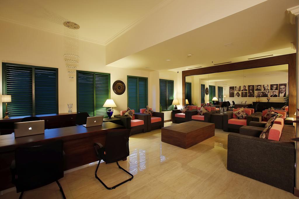 Mammamia Boutique Hotel Kochi Bagian luar foto